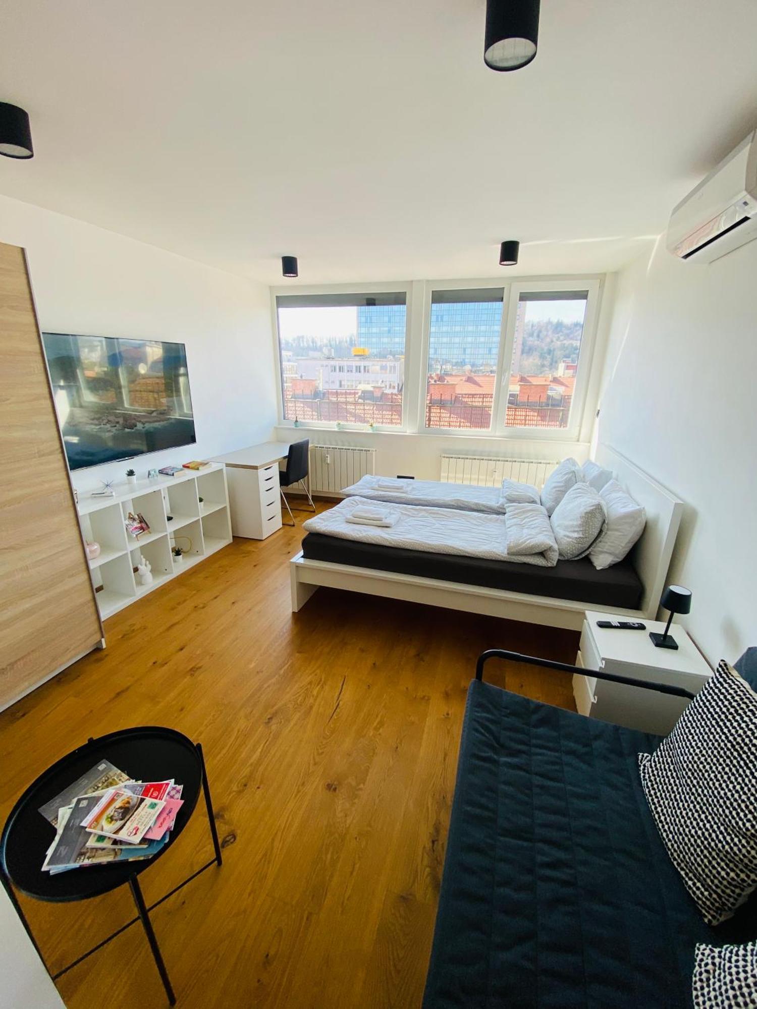 Rok'S Mini Penthouse Appartement Ljubljana Buitenkant foto