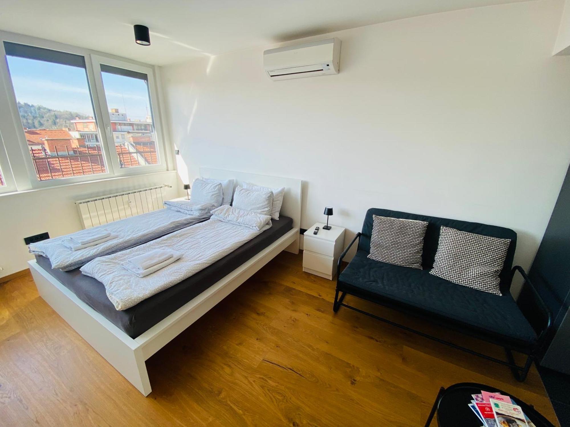 Rok'S Mini Penthouse Appartement Ljubljana Buitenkant foto