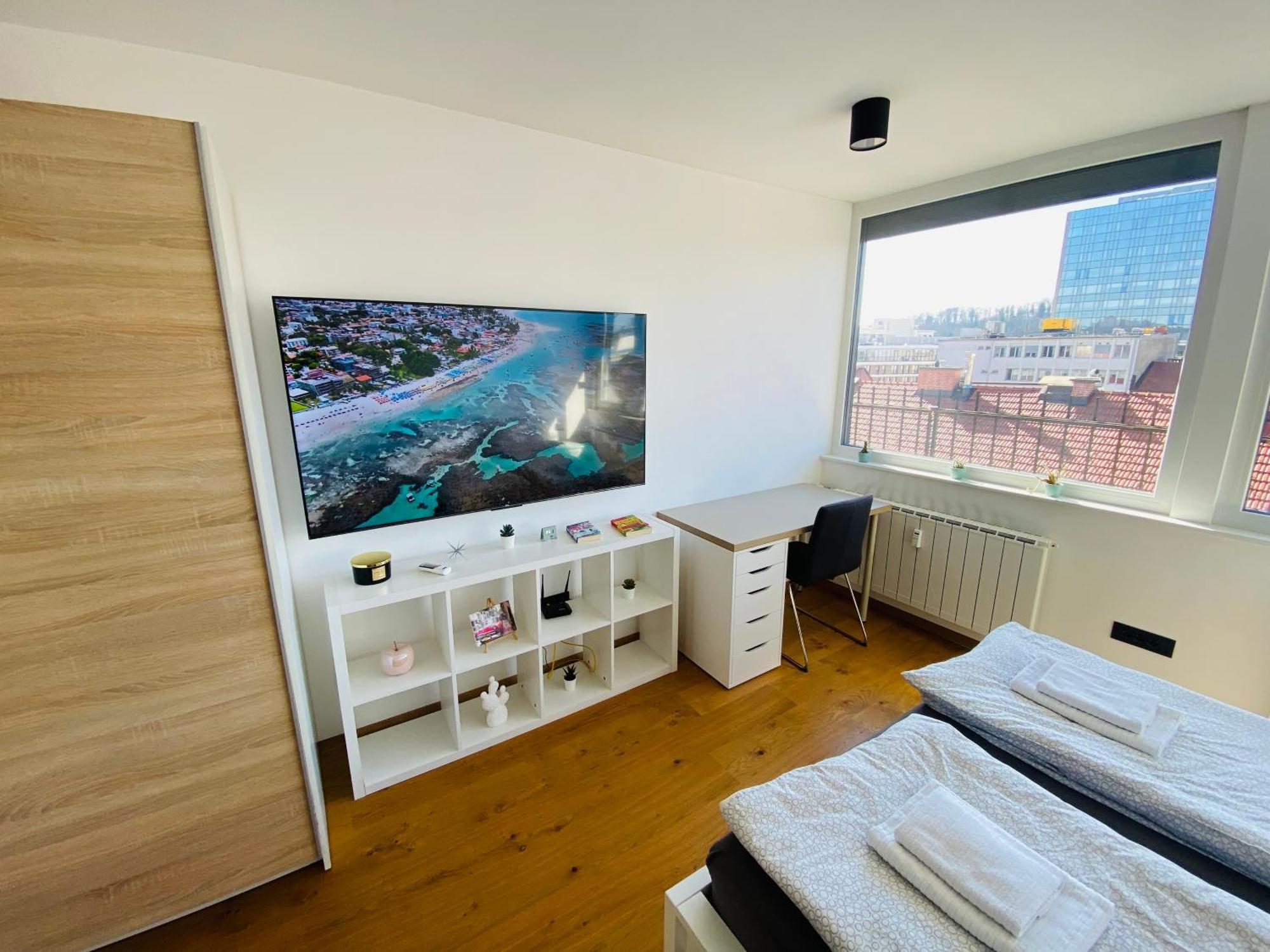 Rok'S Mini Penthouse Appartement Ljubljana Buitenkant foto